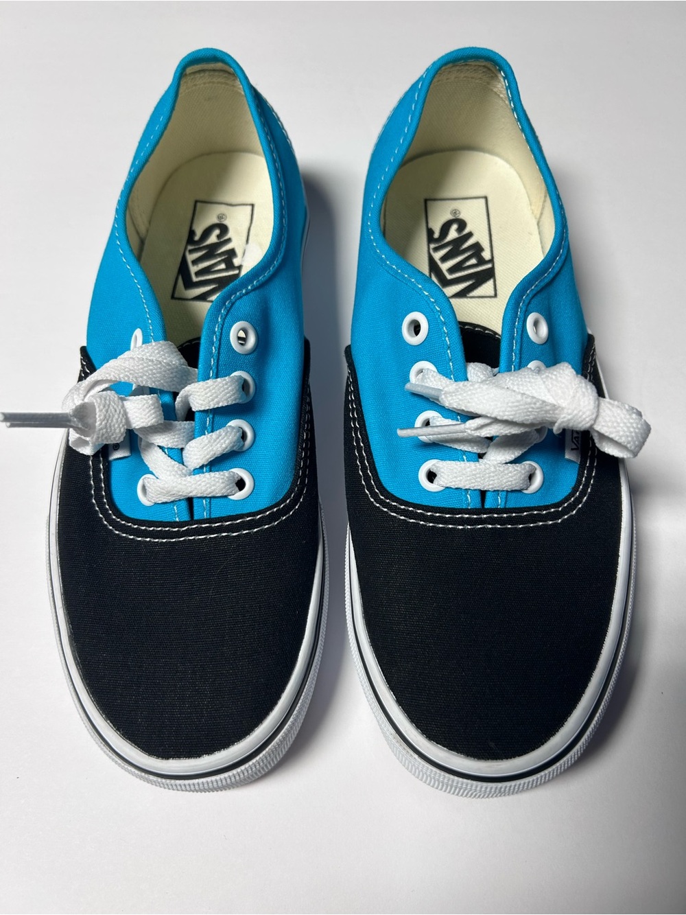 NWOB Vans 2-Tone Black Blue (Teal) Canvas Skate Shoes Men's 5 Women's 6.5